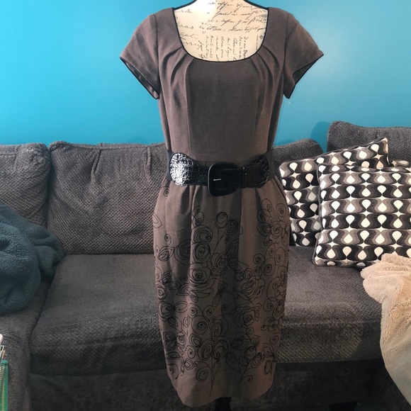 NWT Signature by Robbie Bee Belted Sheath Dress, size 8 - Picture 1 of 9